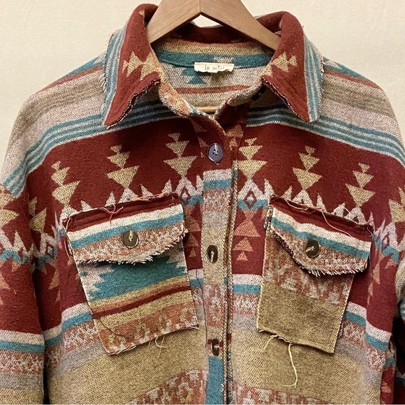 La Miel Size Small Aztec Shacket Western Shirt Jacket Frayed Hems Cowgirl - Picture 8 of 16